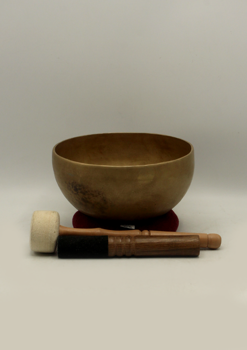 Classic  Tibetan Singing Bowl 8" 995 gm