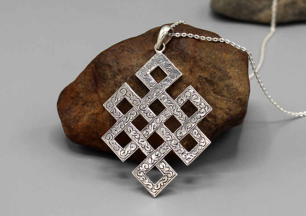 Auspicious Eternal Endless Knot Silver Pendant - nepacrafts