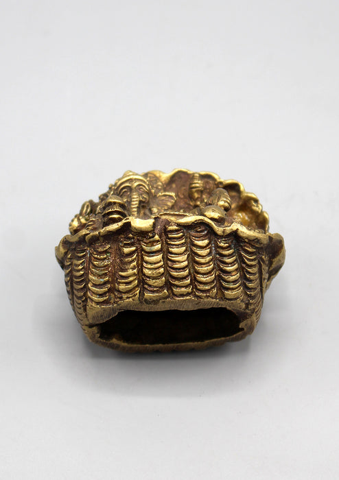 Engraved Brass Ganesha on Conch - nepacrafts